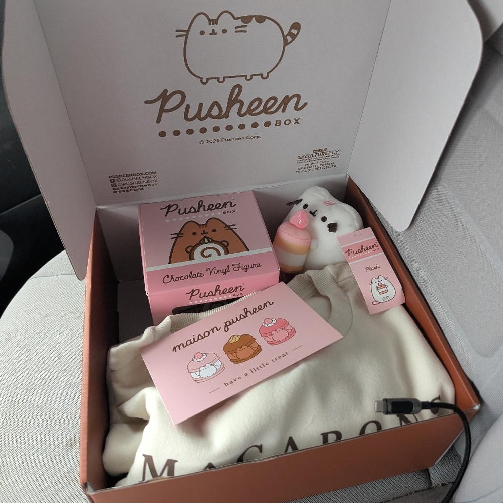 Pusheen Pink and Cream Bath & Body Collection